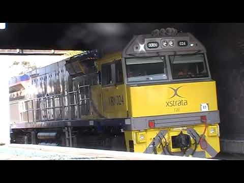 XRB024 XRN020 XRN004 on Freight Maitland