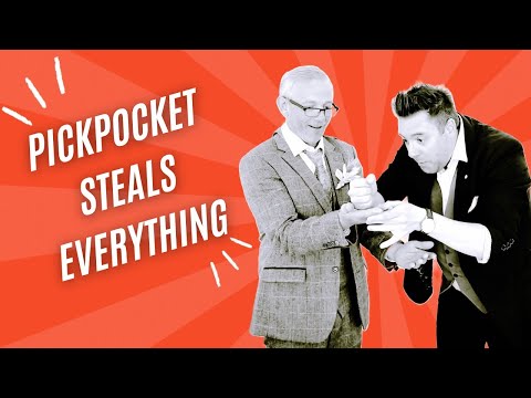 Pickpocket shows you everything he steals! Amazing reactions ATTENZIONE PICKPOCKET MAGICIAN