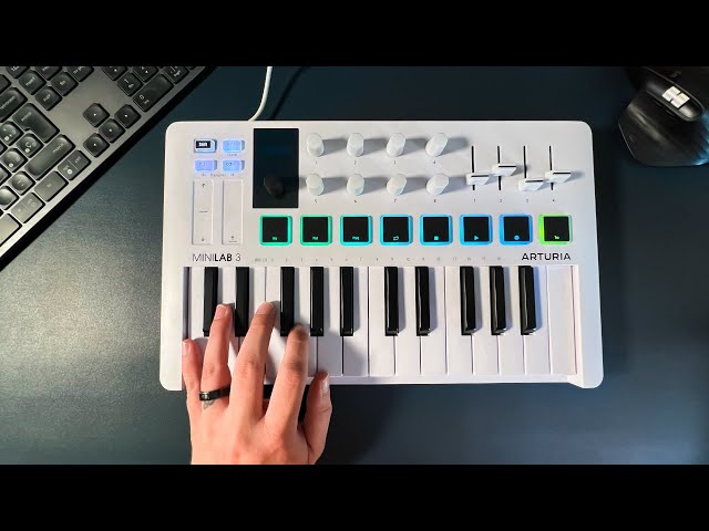 Vídeo relacionado con Arturia - MiniLab 3 - Controlador MIDI Universal para Producción Musical, con Paquete de Software Todo en Uno - 25 Teclas, 8 Almohadillas, white
