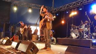 Shane Nicholson - Weight Of The World (live at the Gympie Muster, 26th August 2016)
