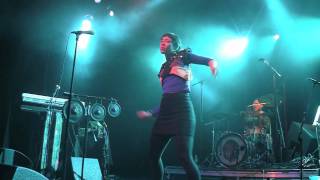Little Dragon - "Feather"  (Live at The El Rey Theatre in Los Angeles  12-04-09)