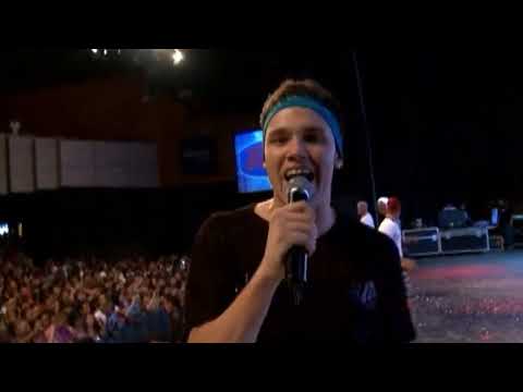 19- UM PENTE E RALA  ( DVD OS HAWAIANOS FURACÃO 2000 )