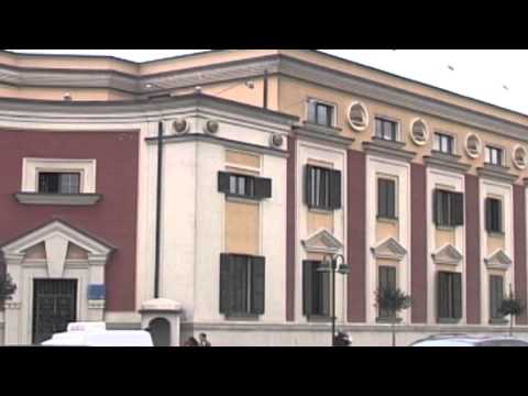 Mbyllen varrezat e Sharrës dhe të Tufinës. Bashkia e Tiranës: Nuk ka më vende, qeveria të ndërhyjë