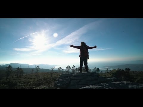 Ricky Hombre Libre - Vengo de Galicia (Videoclip Oficial)