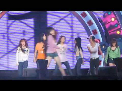 080606 SNSD - Into the new world Remix (Rehearsal) @ Dream Concert 2008