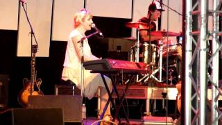 Dream About Changing - Sally Seltmann live at Woodford Folk Festival 2010/2011