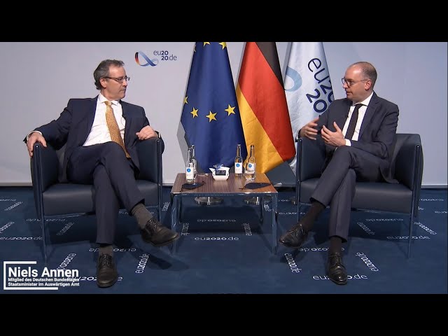 Video de pronunciación de Staatssekretär en Alemán