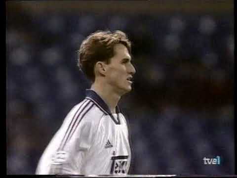 1999-00 EC Group1 E. Real Madrid - Molde