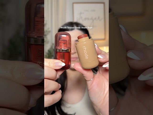 Vídeo relacionado con Revolution Superdewy Liquid Blush Burst - Rubor líquido de cobertura buildable para mejillas, fórmula sérum con péptidos y ácido hialurónico, vegano - Caramel Cooler Bronze - 4,2 ml