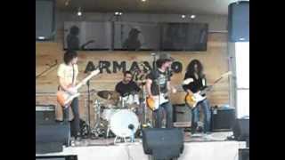 CARLOS REYES Y LA KILLER BAND abajo de la 15 y en algun lugar