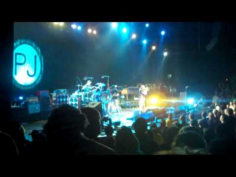27 - State Of Love And Trust - Pearl Jam live at Gibson Amp L.A. 10-07-2009