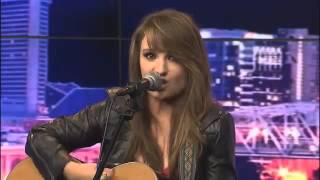 Rachele Lynae Performance