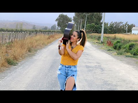 "Ojitos Verdes" Maka Mel