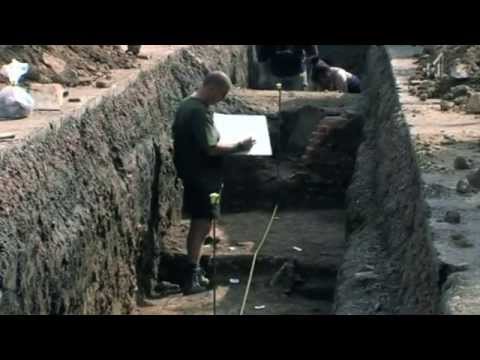 Skeleton found under car park by University of Leicester confirmed as Richard III