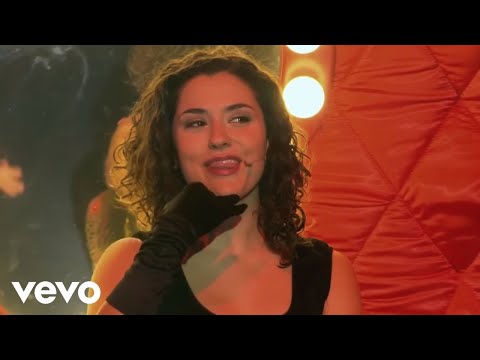 Mercedes Lambre, Alba Rico – Peligrosamente Bellas (En Vivo) (From "Violetta: En Concierto")