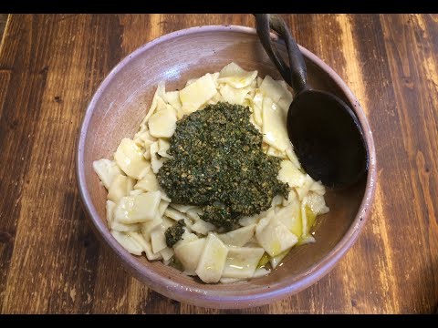 Easy Etruscan pasta: Testaroli
