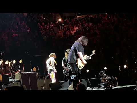 Wolfgang Van Halen, “Panama” @ Taylor Hawkins tribute