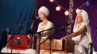 Servant Of Peace ~ Snatam Kaur &amp; Ajeet Kaur