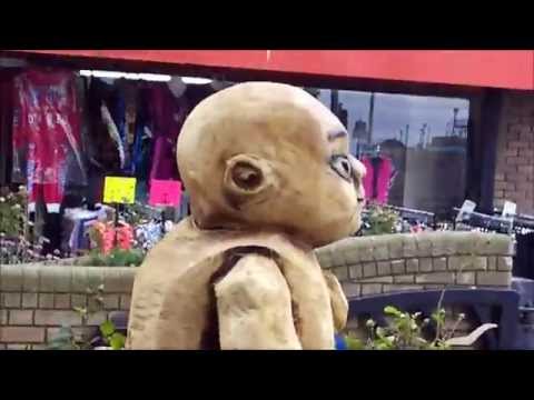 Wales in Bloom chainsaw carvings for Rhyl