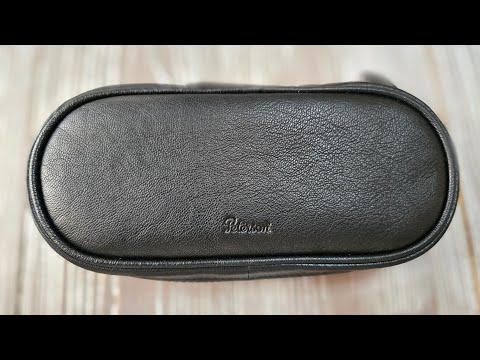 Peterson Classic 2 Pipes & Tobacco Pouch Pou132