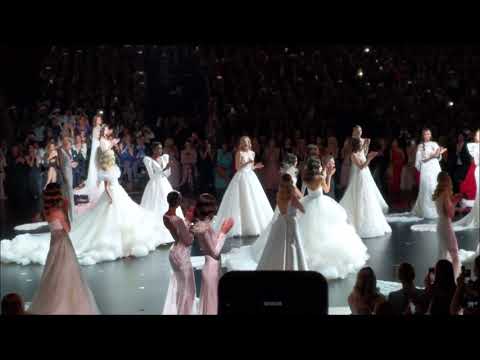 Pronovias 2020 Fashion show | Defilé with Hervé Moreau
