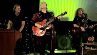 Mike Pinera &amp; Real Rock Legends perform Ride Captain Ride at The 2011 Malibu Music Awards
