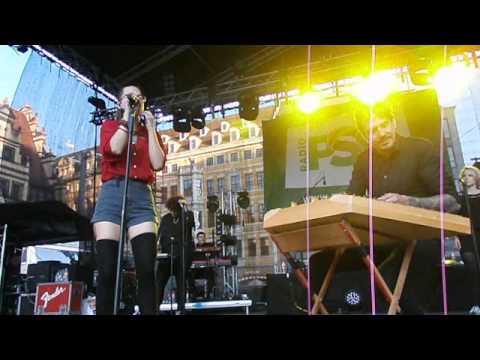 Stefanie Heinzmann singt Too Close von Alex Clare 06.06.2014