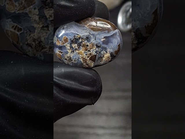 حجر عقيق خرائطي سماوي طبيعي