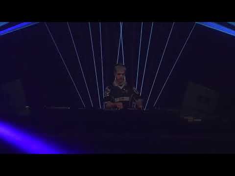 Nick Moody at Warehouse Elementenstraat (E25 in Quarantine)