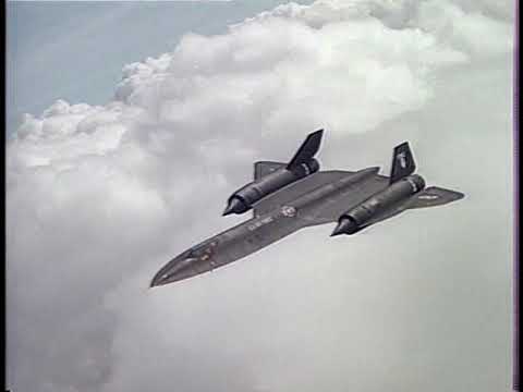 Pulling G's: An Immersion Video Experience (Pioneer, 1987) - Cool 80s US plane stock footage