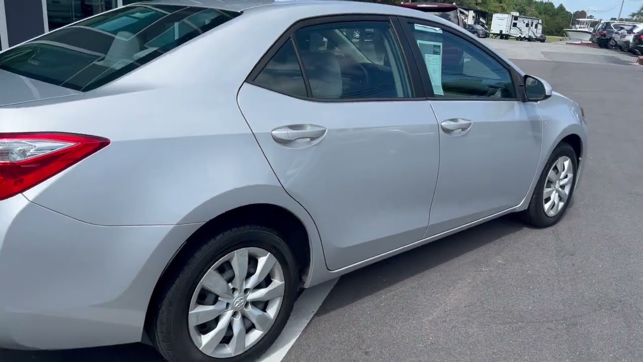 2016 Toyota Corolla LE Sedan 4D - Video