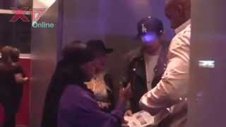 Christina Aguilera On Rihanna&#39;s Diamonds Concert: &#39;I LOVE Her!&#39;