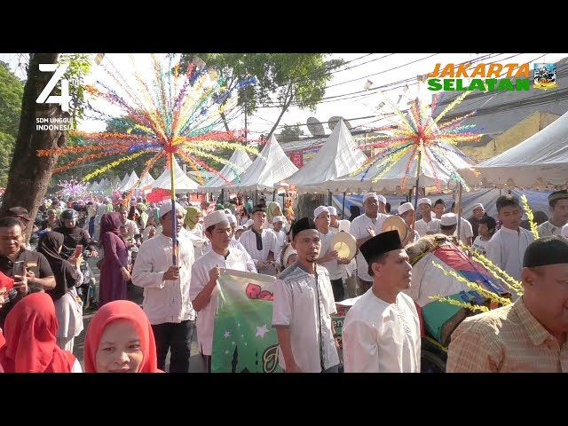 Kirab budaya Betawi kelurahan Menteng dalam