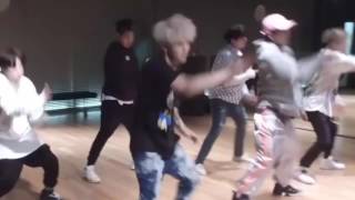 Download lagu iKON - B-DAY 'YUNHYEONG FOCUS' DANCE PRACTICE mp3 Download lagu iKON - B-DAY 'YUNHYEONG FOCUS' DANCE PRACTICE mp3