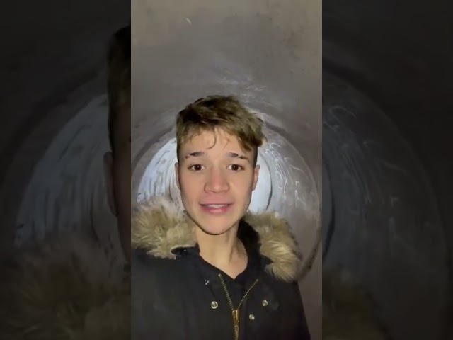 Vídeo relacionado con Juega más allá de la hora de acostarse video o jugador de PC para oof o dab child Camiseta