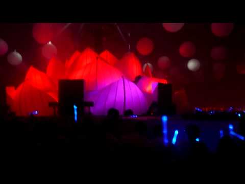 Example vs Quintino & Sandro Silva - Epic The Way You Kissed Me (Hardwell MashUp)