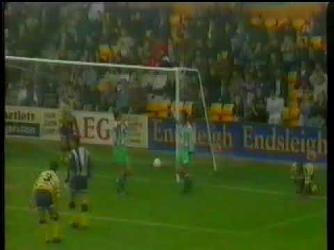 Gary Phillips Classic Goalkeeping Blunder | Torquay United 1-2 Barnet | 24th September 1994