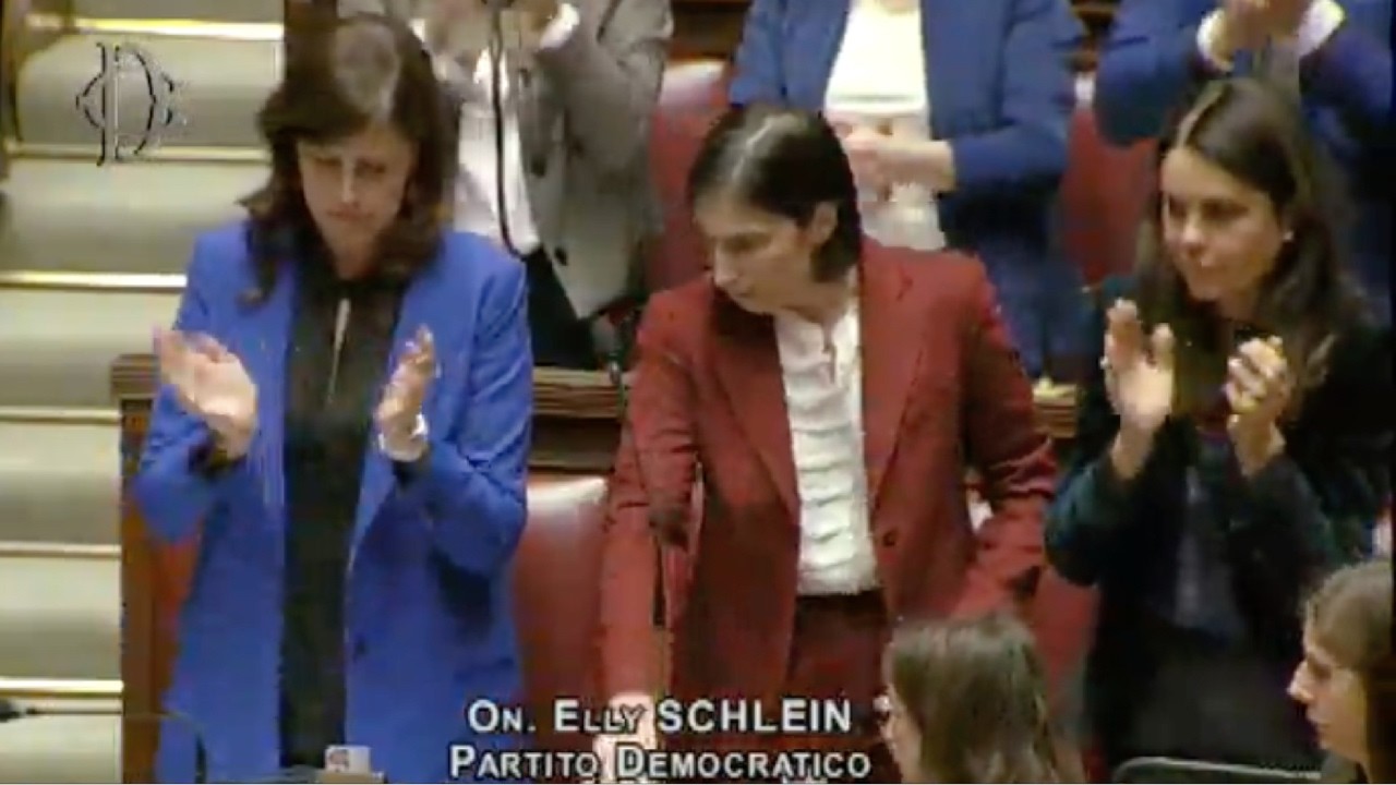 ELLY SCHLEIN: “MELONI DICE NO AL CONGEDO PARITARIO: SCHIAFFO A FAMIGLIE E DONNE”