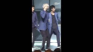 [MPD직캠] 몬스타엑스 민혁 직캠 걸어 ALL IN MONSTA X MIN HYUK Fancam @엠카운트다운_160519