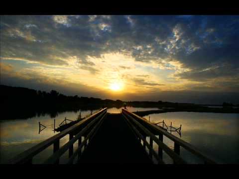 Halogen Vs Bluephaze - On A Bridge (Original Mix)