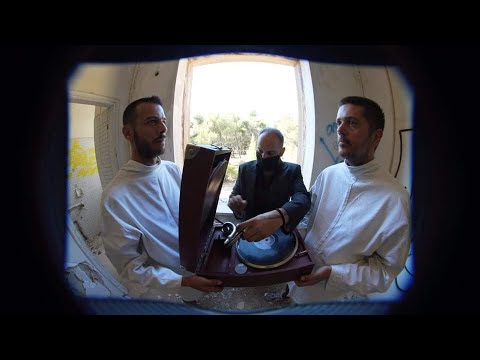 06. Hoodie Mics - Αυτοί Που Υποτιμάς | Aytoi Poy Ypotimas (Official Video Clip)