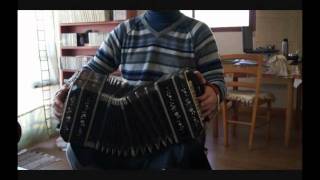 Fueye (tango) por Luis Caruana,   bandoneon solo