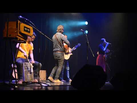 Filho Amado - Os Arrais e Laura Souguellis - Ao vivo no Rio, 2015 out.