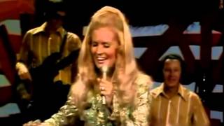 Rose Garden  -  Lynn Anderson