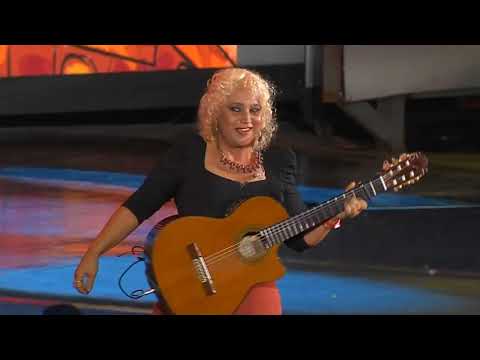 A Pura Ushuta por Luciana Jury en Cosquín - Se Siente Argentina