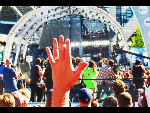 Watch Soundgarden @ Seattle Seahawk Pre-Game Show ' FLOWER '