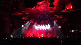 Tropezar al andar - Lucybell Blondie 2011