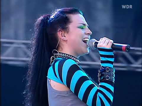 Evanescence - Everybody's Fool Live at Rock Am Ring (2003) A.I