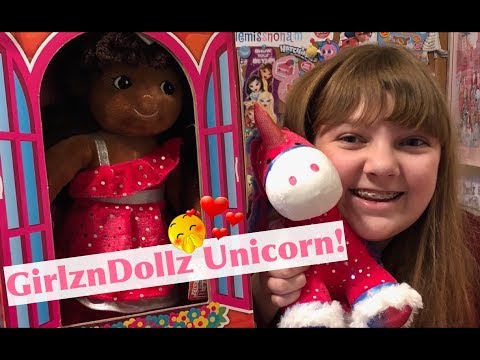 NEW GirlznDollz Holiday Sparkle Emme Doll & Sparkles the Unicorn – Unboxing, Review & Giveaway!