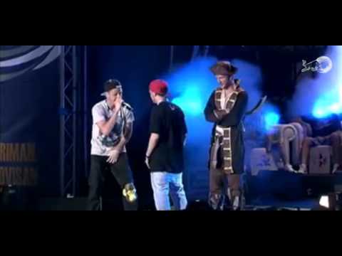 Blon vs Zarro - Octavos - Final Nacional - Red Bull Batalla de los Gallos 2014